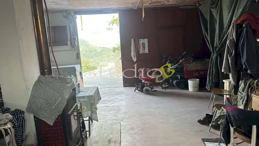 Garage - Rustic House with Vineyard in San Biagio della Cima