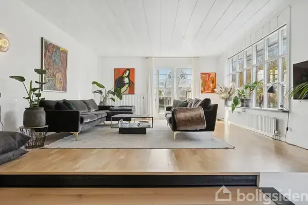 Elutuba - Renovated Villa with Modern Aesthetic in Køge