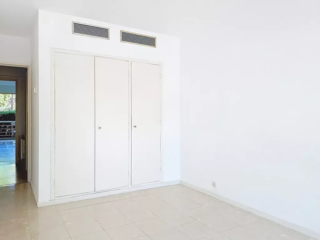 Rooms - Two-Bedroom Apartment with Terraces in Cannes