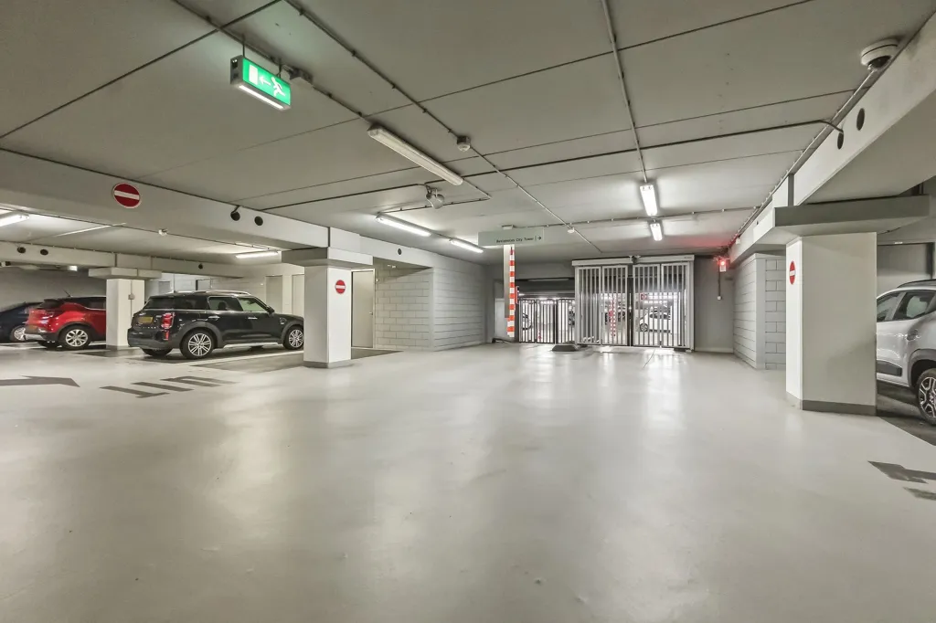 Garage - Galerie Flat with Sea View in The Hague