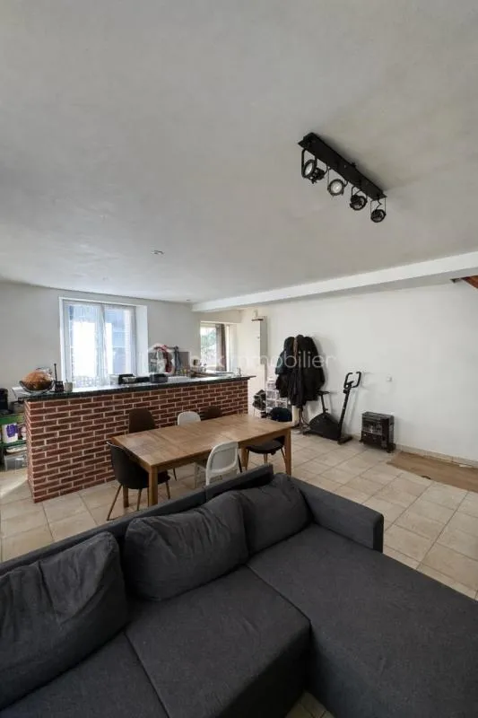 Living Room - Charming Three-Level House with Terrace in Méru