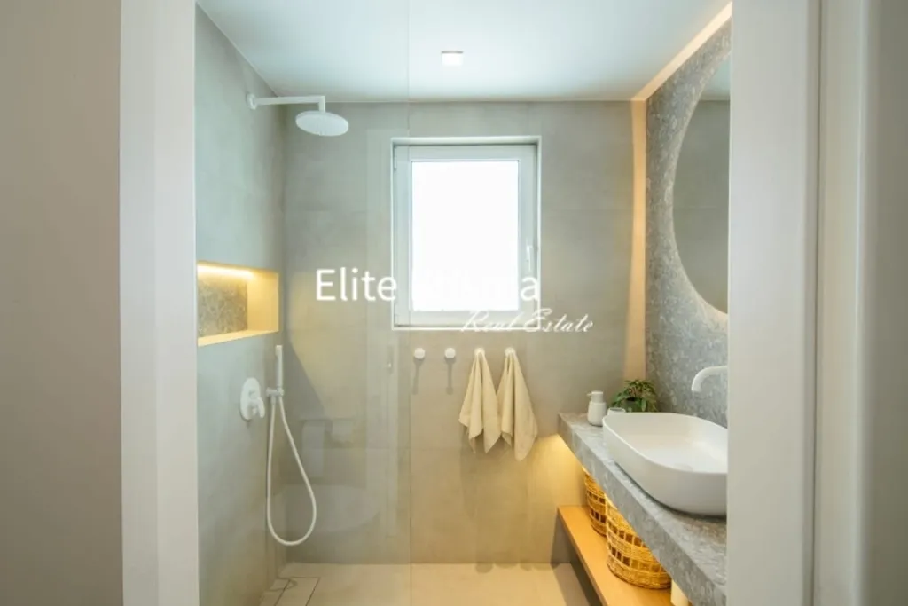 Salles de bain - Villa with Sea View in Daskaleio, Attica