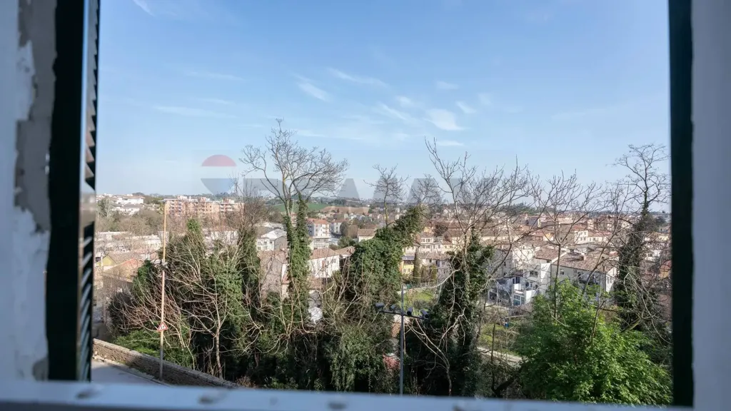 Stanze - Historic Bilocale with View in Jesi Centre