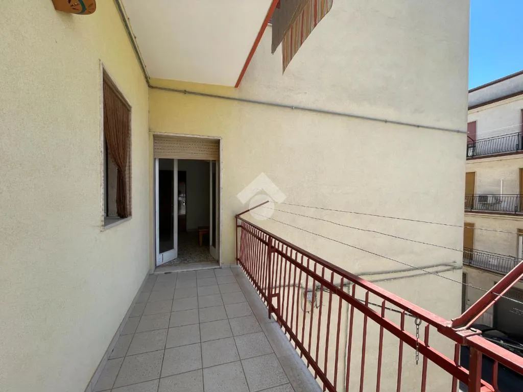 Rõdu - Bright Apartment with Balcony in Ceglie Messapica