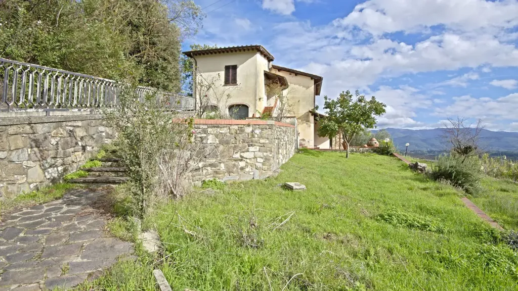 Aed - Rustic House with Panoramic Views in Figline Valdarno