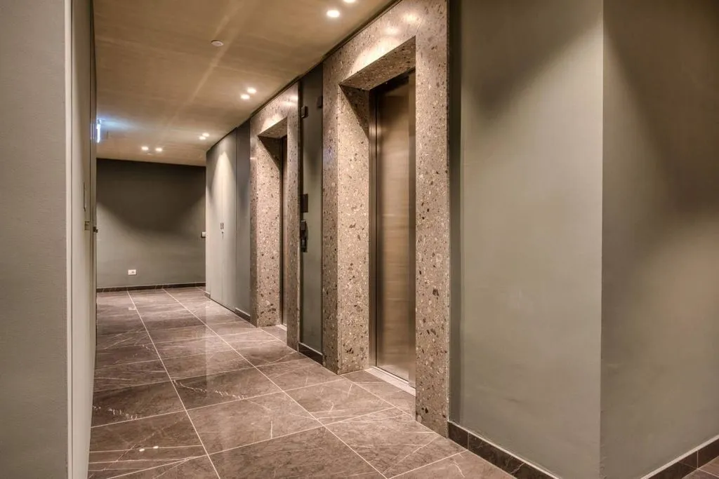 Esik - Luxury Flat with Spacious Loggia in Milan