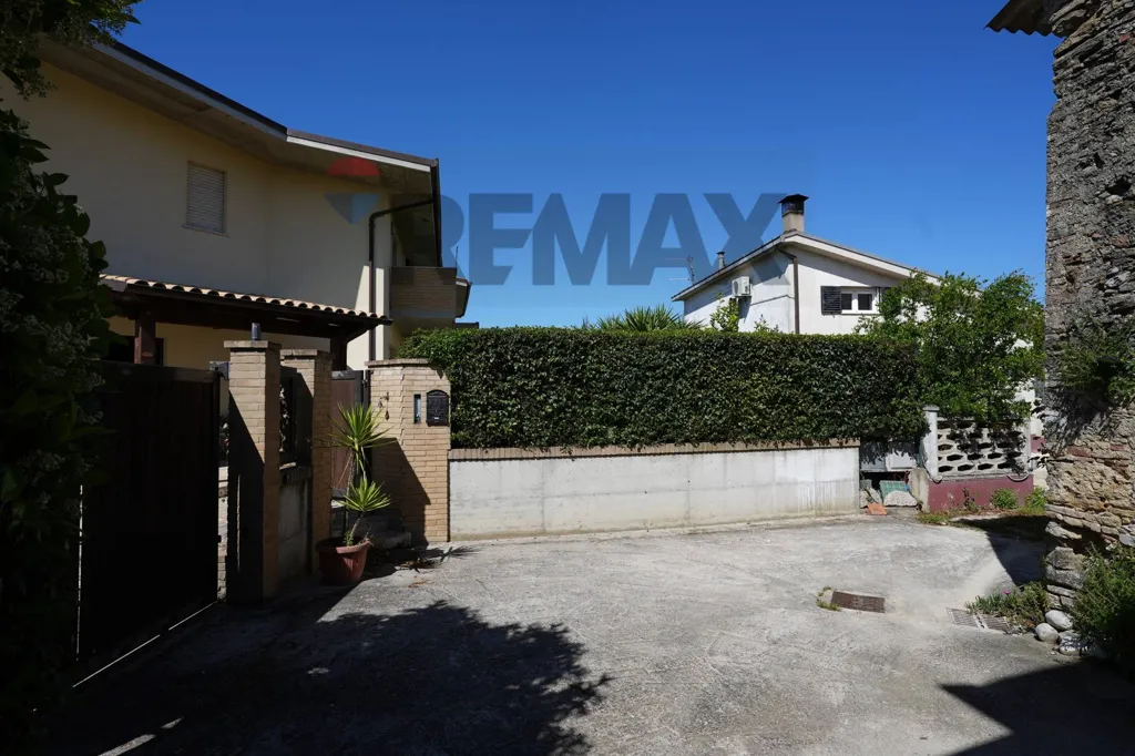 Garden - Bifamiliar Villa with Garden in Lanciano