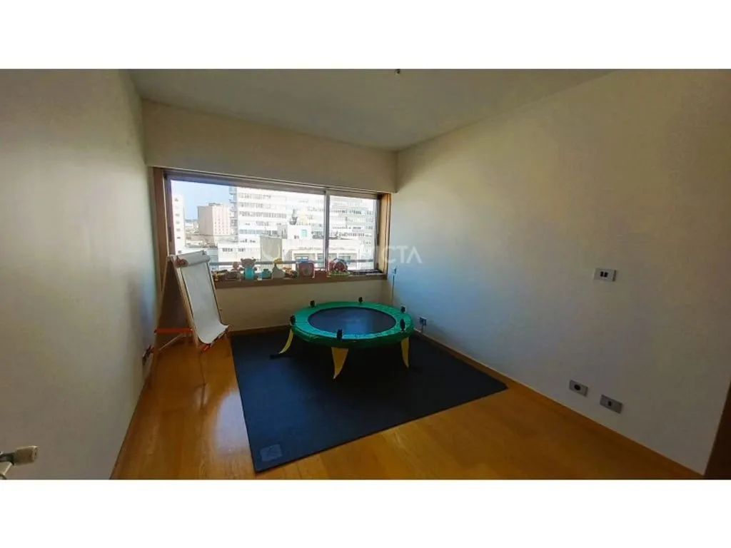 Pièces - Luxury Duplex with Gym in Maia Centre