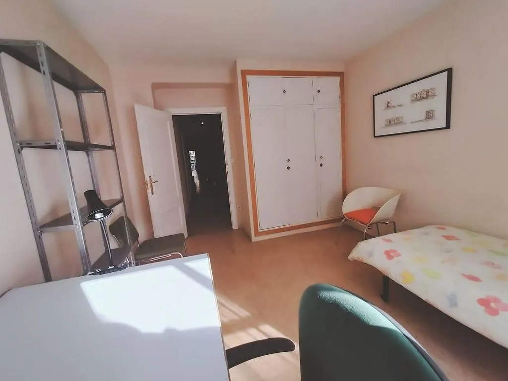 Chambres - Furnished Flat with Balcony in Salamanca