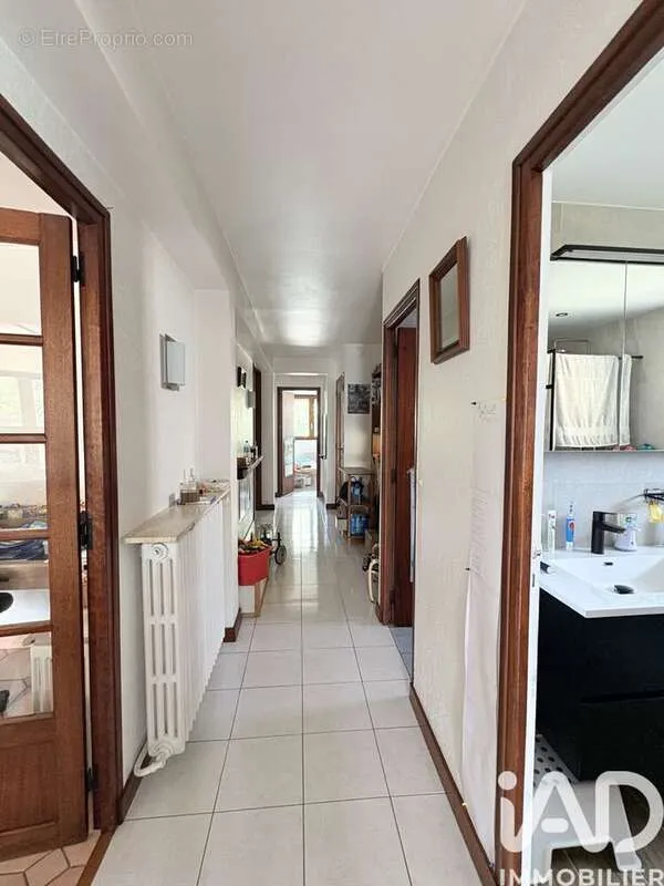 Entrée - Maison de Ville avec Jardin et Garage à Draveil