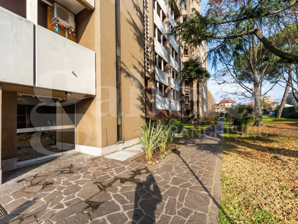 Extérieur - Modernised Apartment with Balcony in Monza
