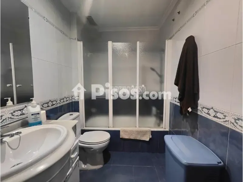 Salles de bain - Apartment with Balcony in Los Palacios
