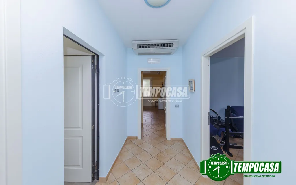 Entrée - Modern Villa with Garden in Piacenza
