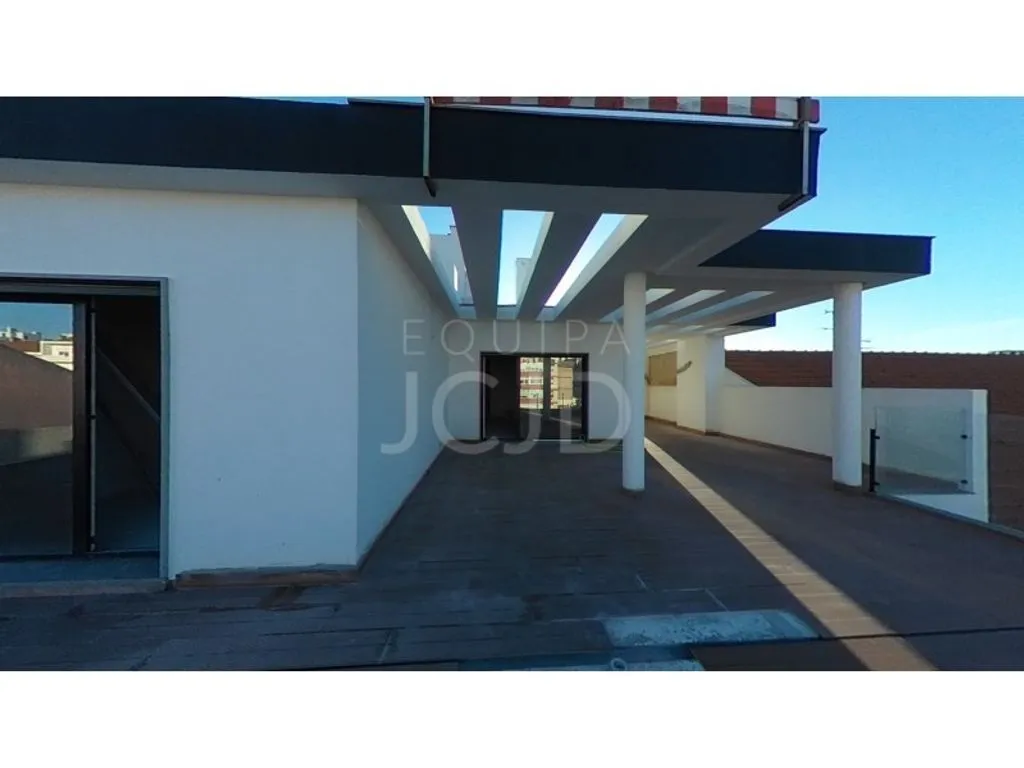 Terrass - Modern Apartment with River View in Barreiro