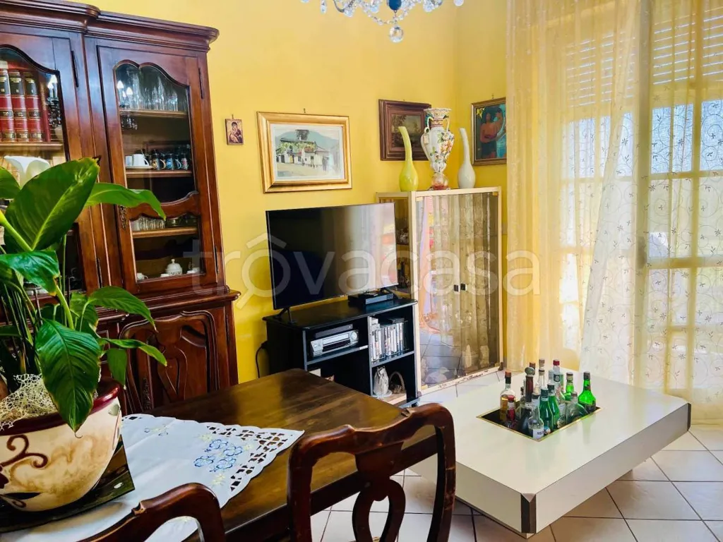 Salle à manger - Villa with Private Garden in Costigliole Saluzzo