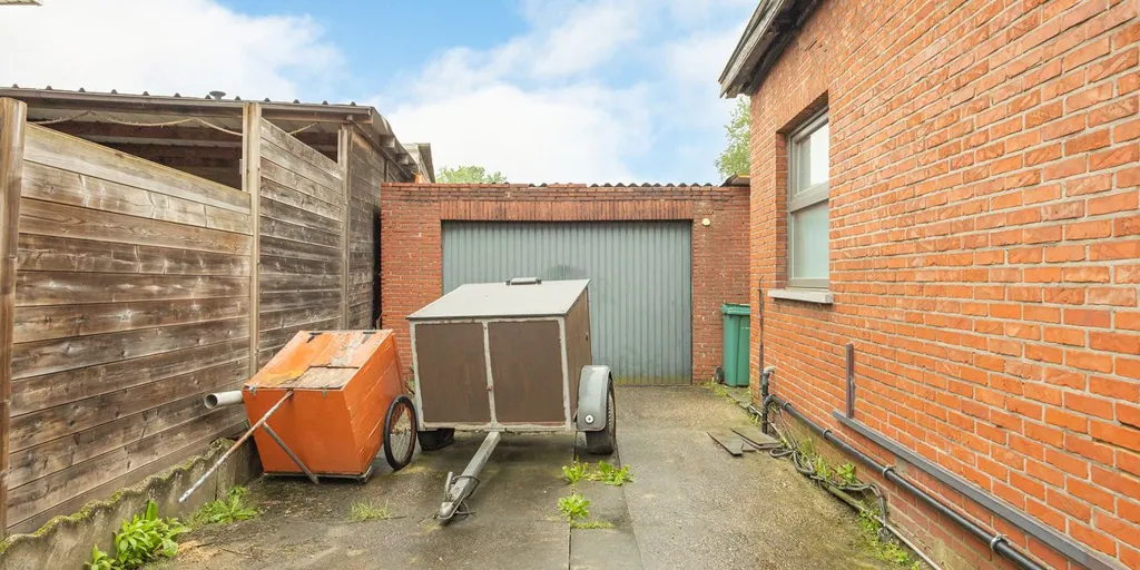 Giardino - Renovatable House with Garden in Lichtaart