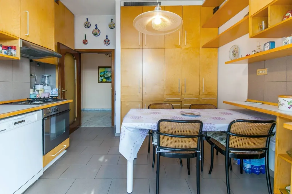 Söögituba - Luxury Apartment with Garden Views in Milan