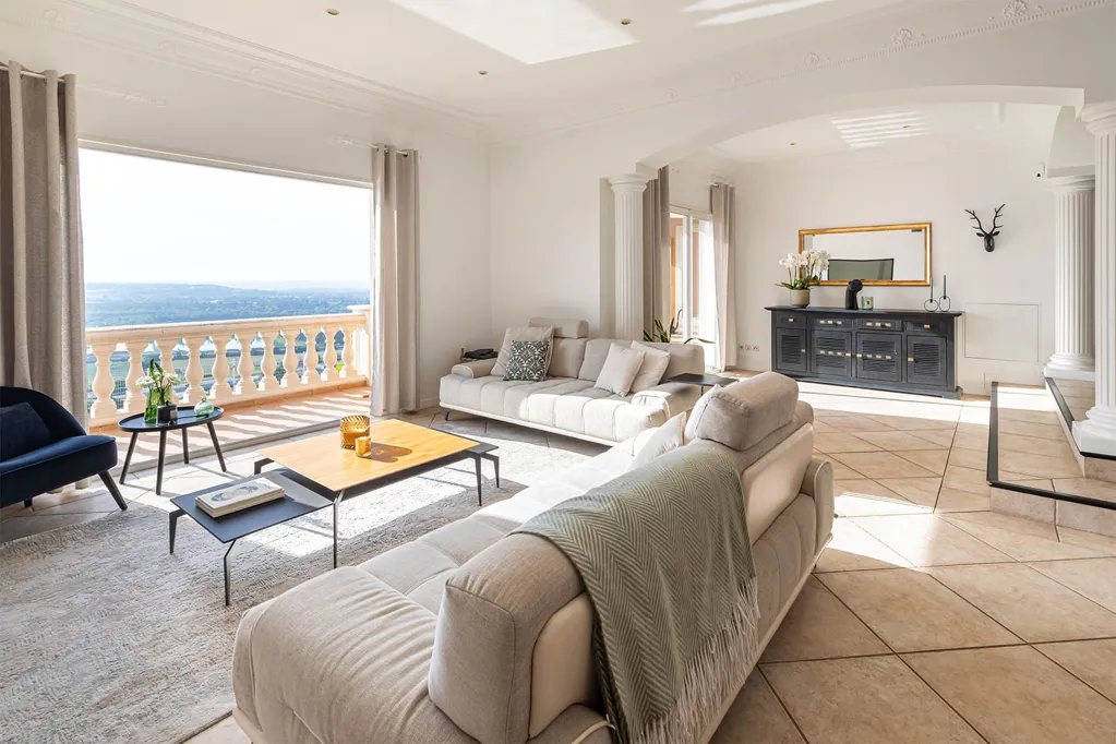 Maison 9 pièces à Pommiers