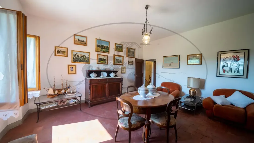 Söögituba - Rustic Farmhouse with Multiple Uses in Figline Valdarno