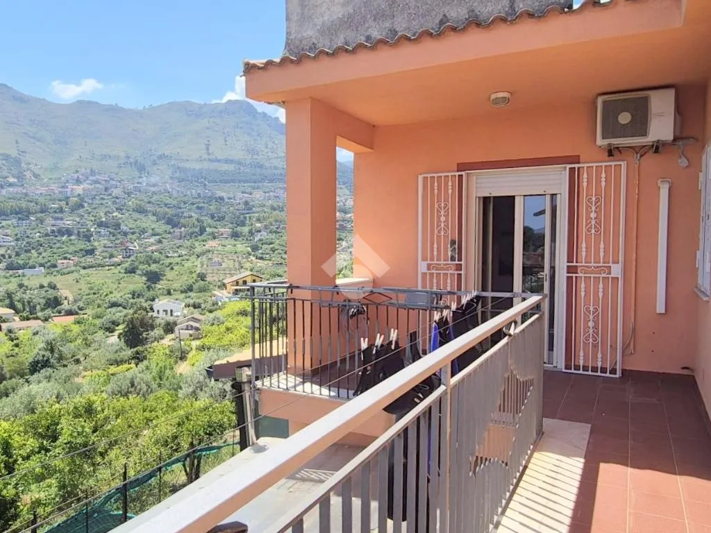 Balcon - Villa with Panoramic Terrace in Aquino