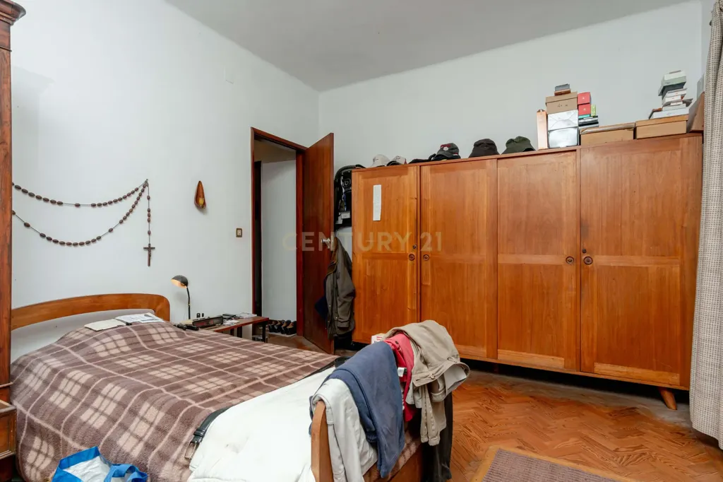 Magamistoad - T6+1 House with Garden in Alfragide Norte