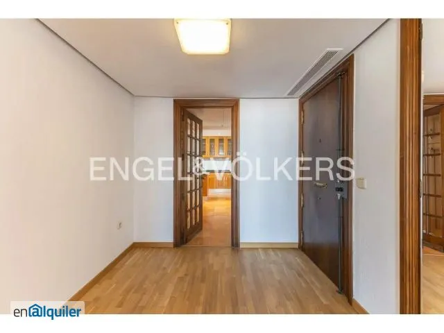 Esik - Apartment with Terrace in Extramurs, Valencia