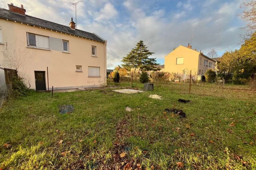Jardin - Maison T4 avec Jardin à Esvres