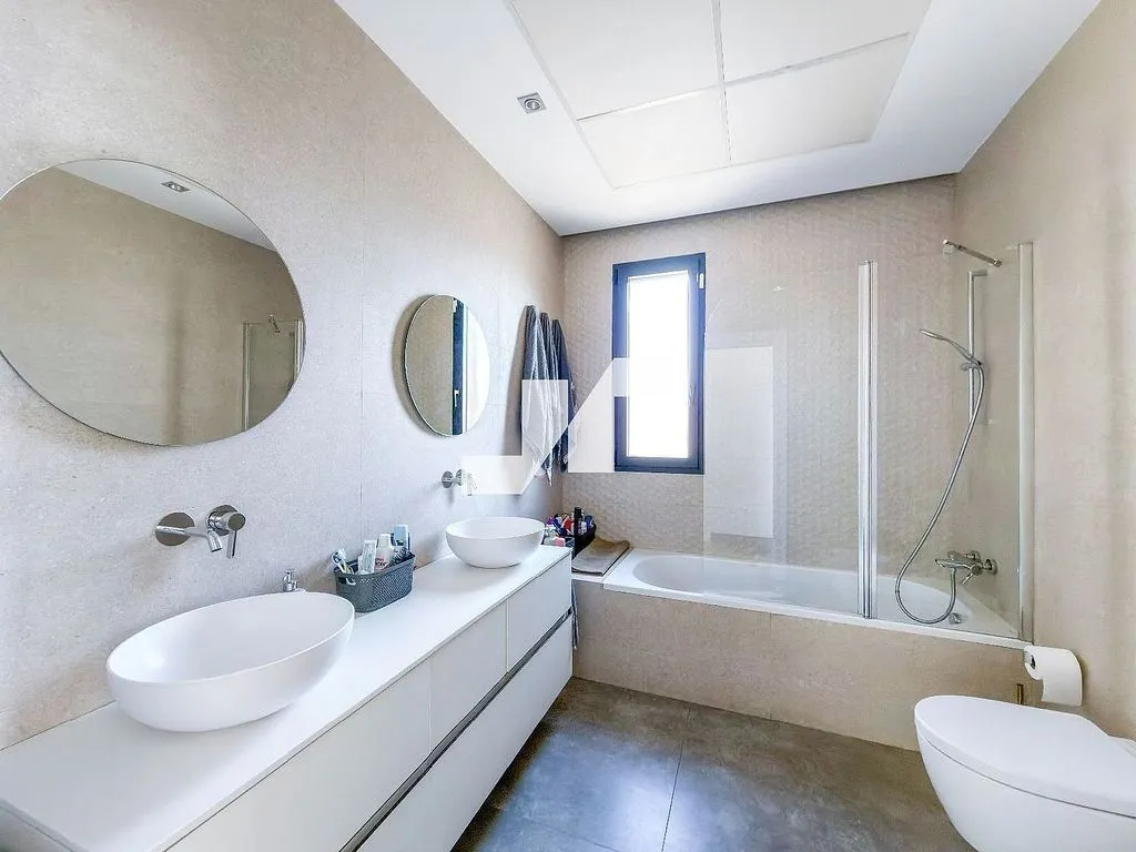 Salles de bain - Contemporary Chalet with Private Pool in Madrigal