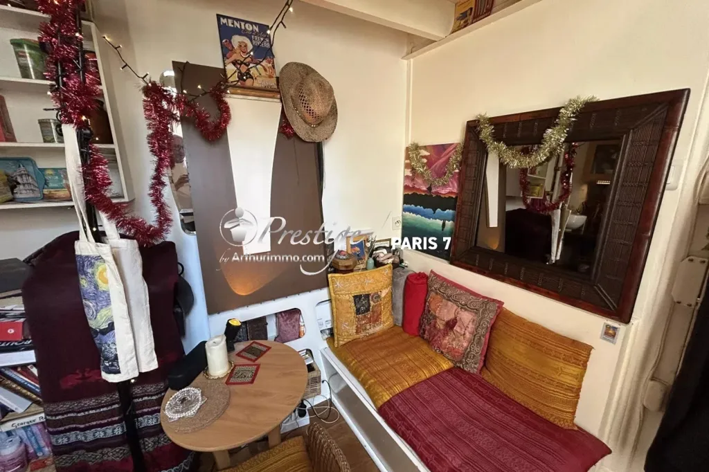 Séjour - Studio dans Copropriété à Paris 75003