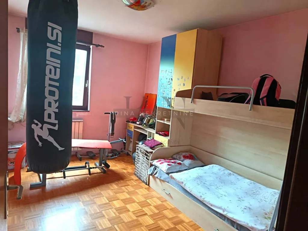 Bedrooms - Spacious Three-Bedroom Flat with Balcony in Stenjevec