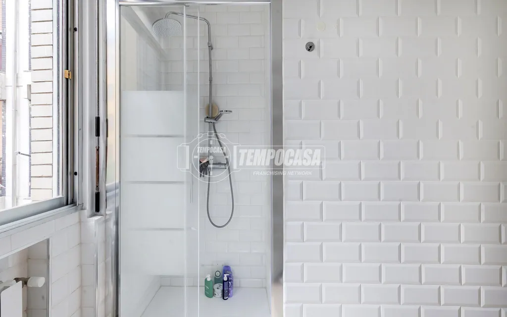 Salles de bain - Newly Refined Studio in Milan's Sempione Area