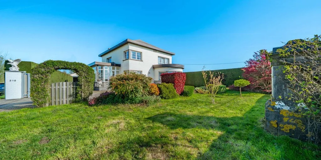 Aed - Villa with Terrace in Braine-le-Comte