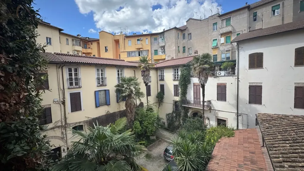 Jardin - Fully Furnished Flat in Historic Building, Terni