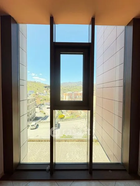 Pièces - Modern Apartment with Balcony in Potenza