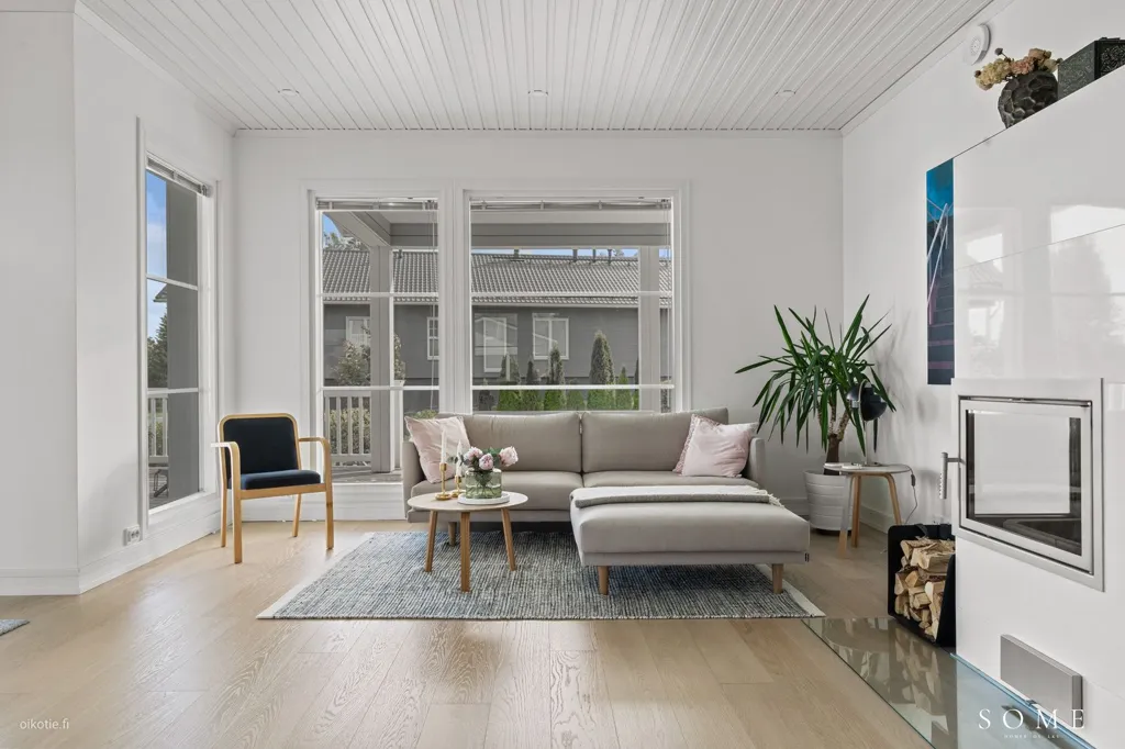 Elutuba - Modern Villa with Sauna in Tuusula
