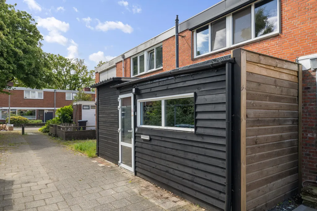 Välivaade - Modernised Semi-detached House with Garden in Emmen