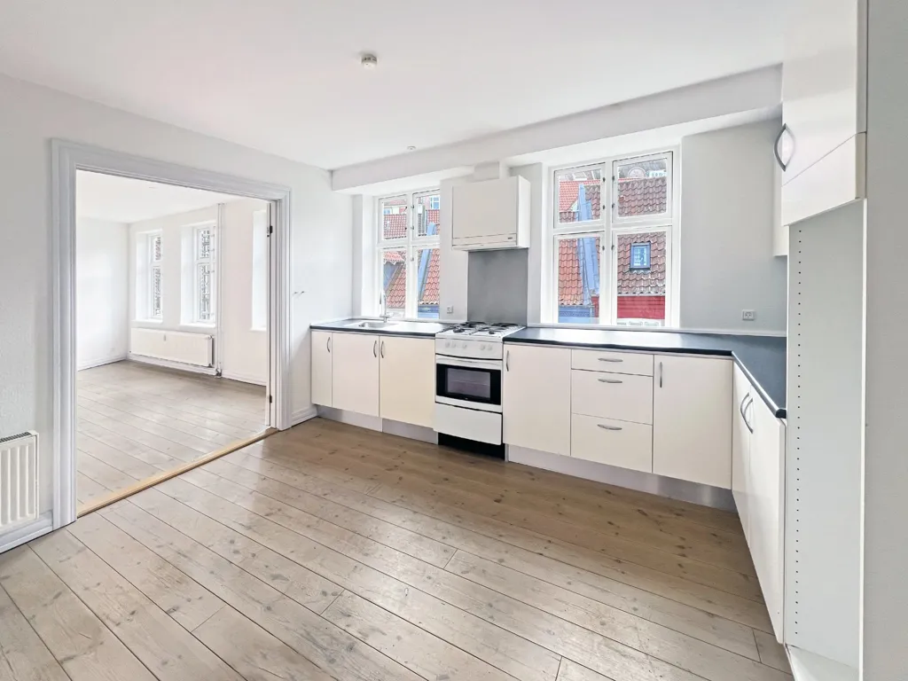 Köök - Spacious 3-Bedroom Flat in Aalborg