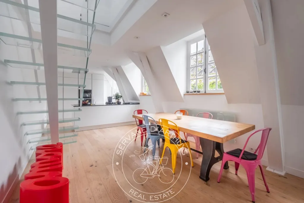 Salle à manger - Triplex Charmant dans Hôtel Particulier à Paris 3 - Archives