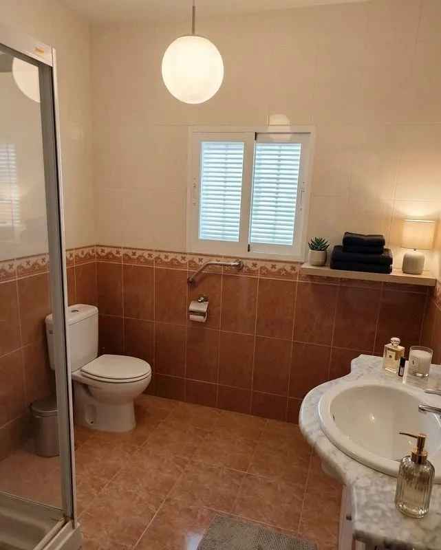 Salles de bain - Traditional Andalusian Chalet with Patio in Granada
