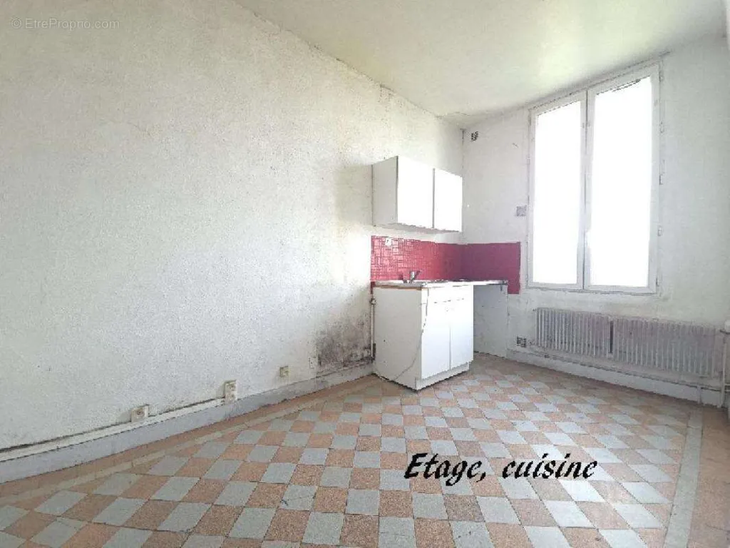 Köök - House with Garden in Nogent-Sur-Oise