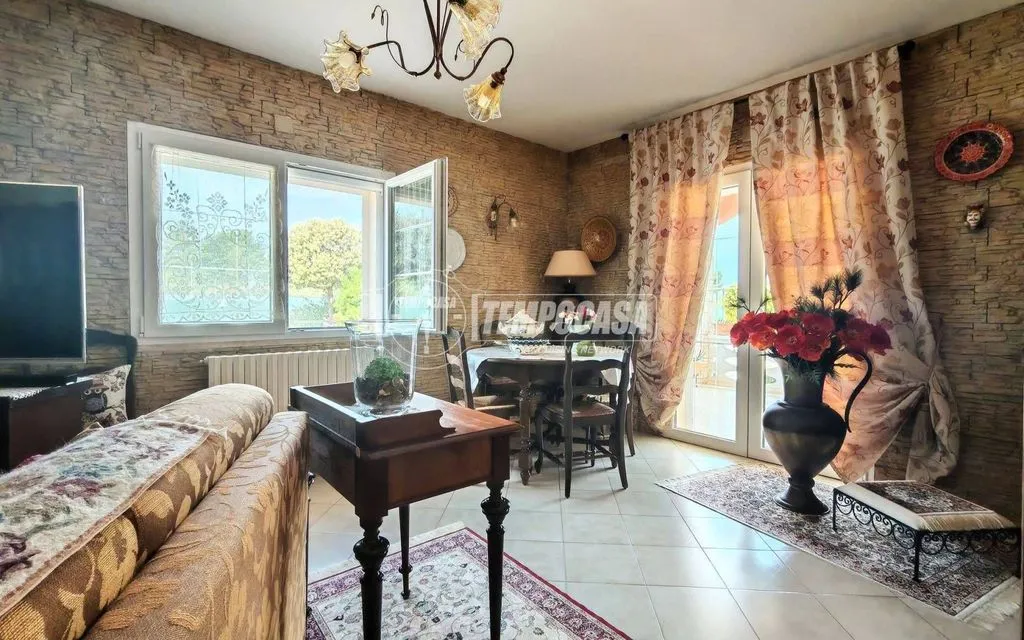 Séjour - Luxury Villa with Private Garden in Carraro Procino