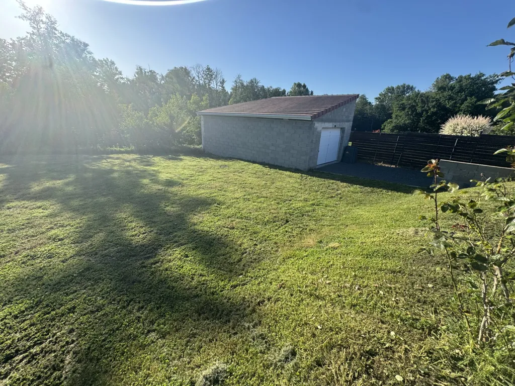 Jardin - Villa de Plain Pied avec Piscine à 10 min de Montluçon