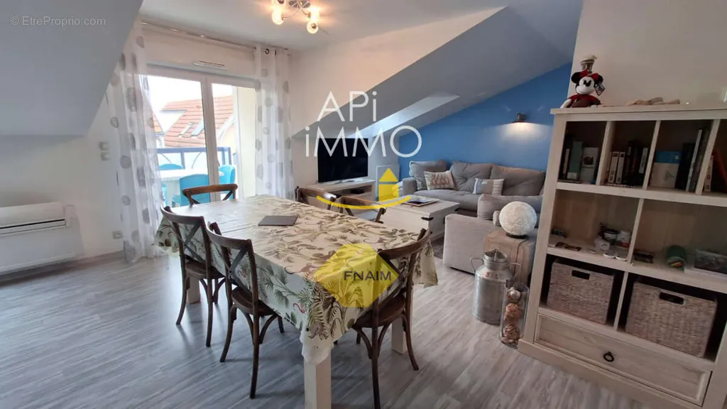 Dining Room - 3-room apartment in Chatelaillon-Plage