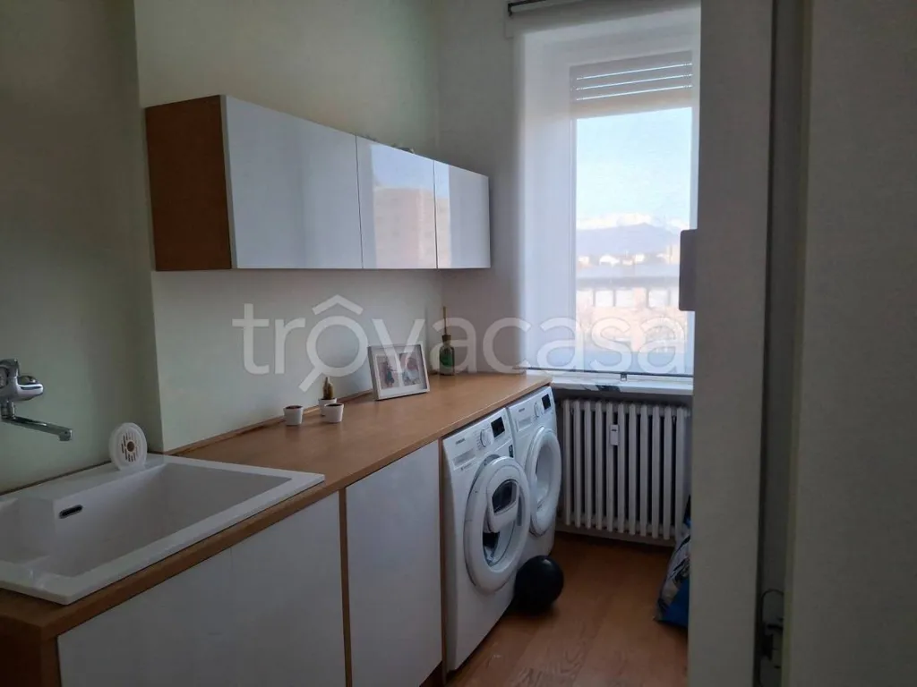 Buanderie - Rustic-Style Apartment with Mountain View in Orbassano