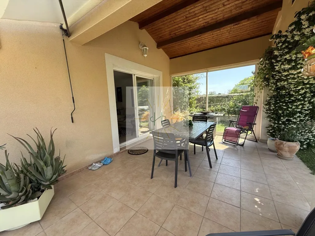 Terrass - Ground Floor House with Pool in Montélimar