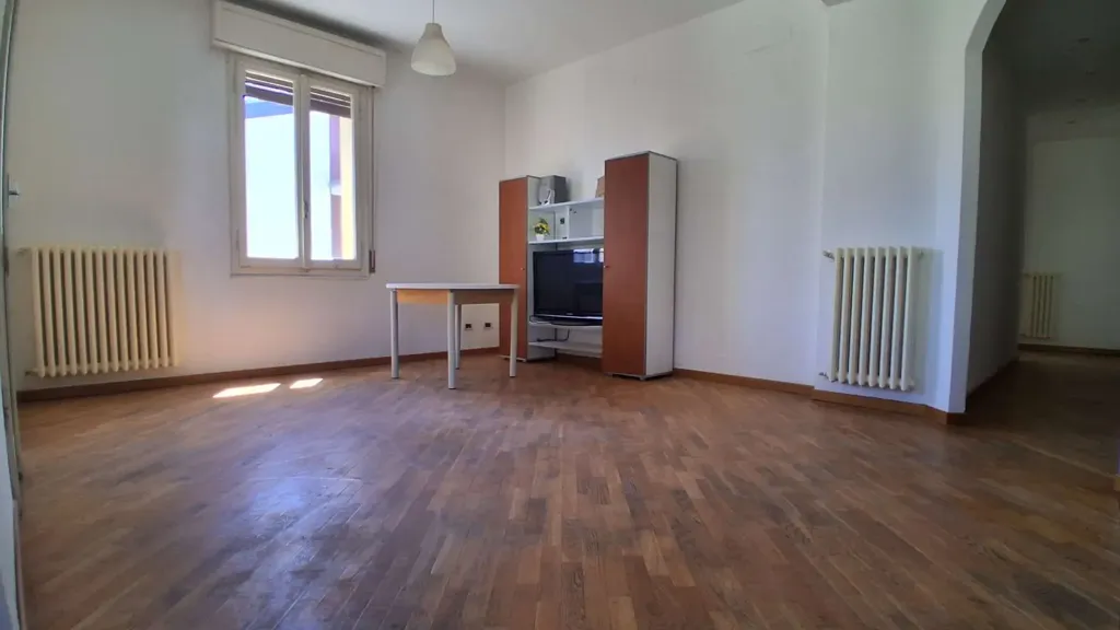 Elutuba - Apartment with Balcony in Modena