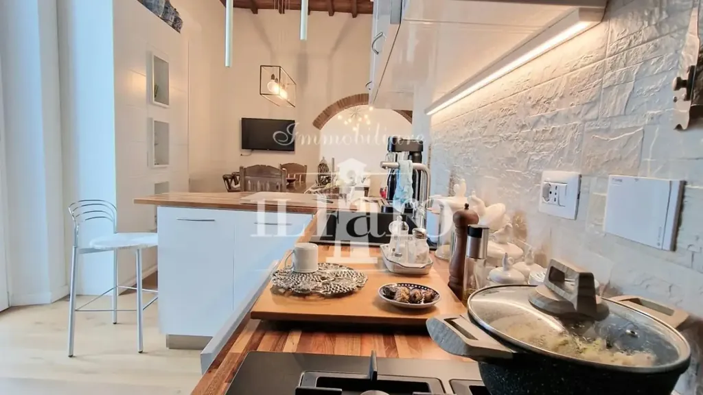 Cuisine - Panoramic Apartment with Balcony in Signa