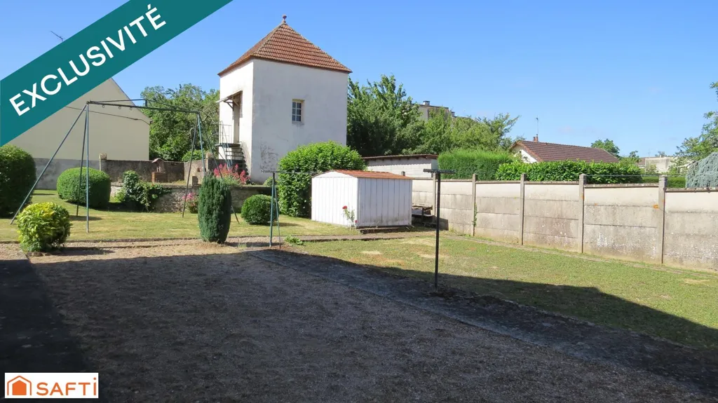 Giardino - Traditional House with Garden in Decize
