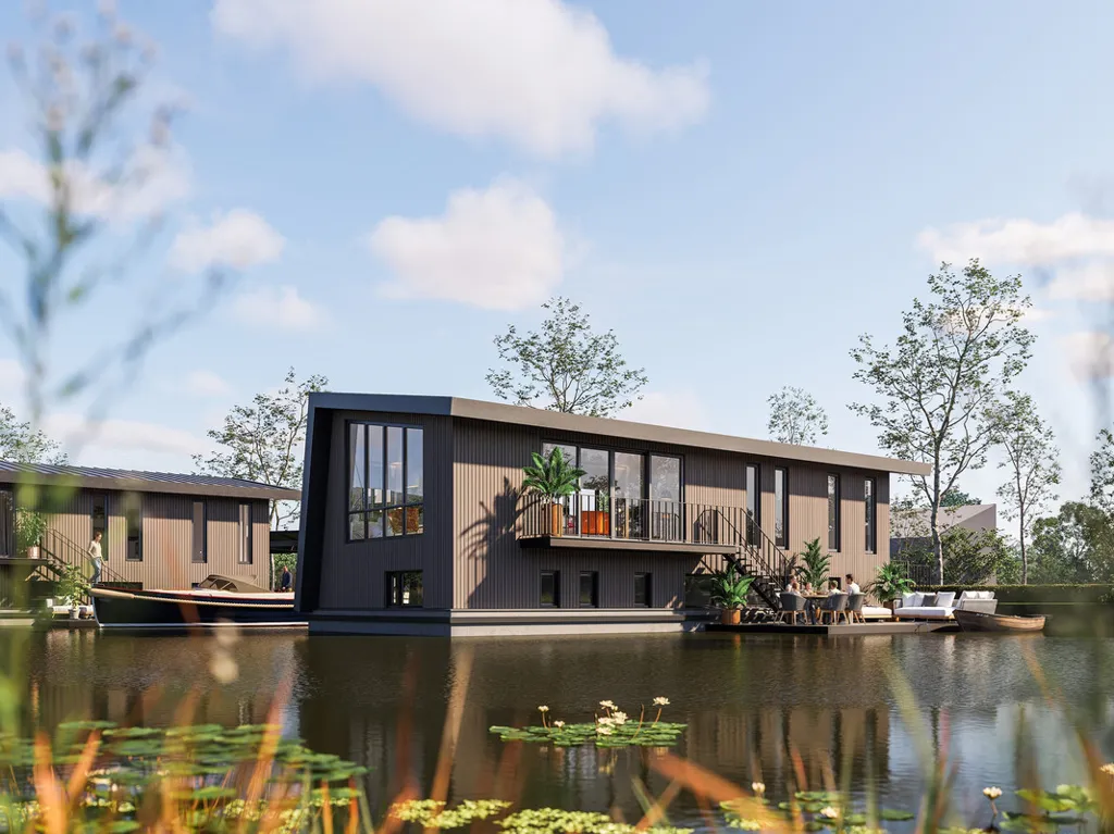 Floating Villa with Water Views in Lemmer