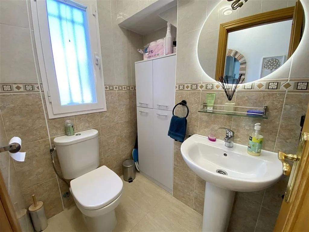 Salles de bain - Two-Bedroom House with Pool in Zurgena